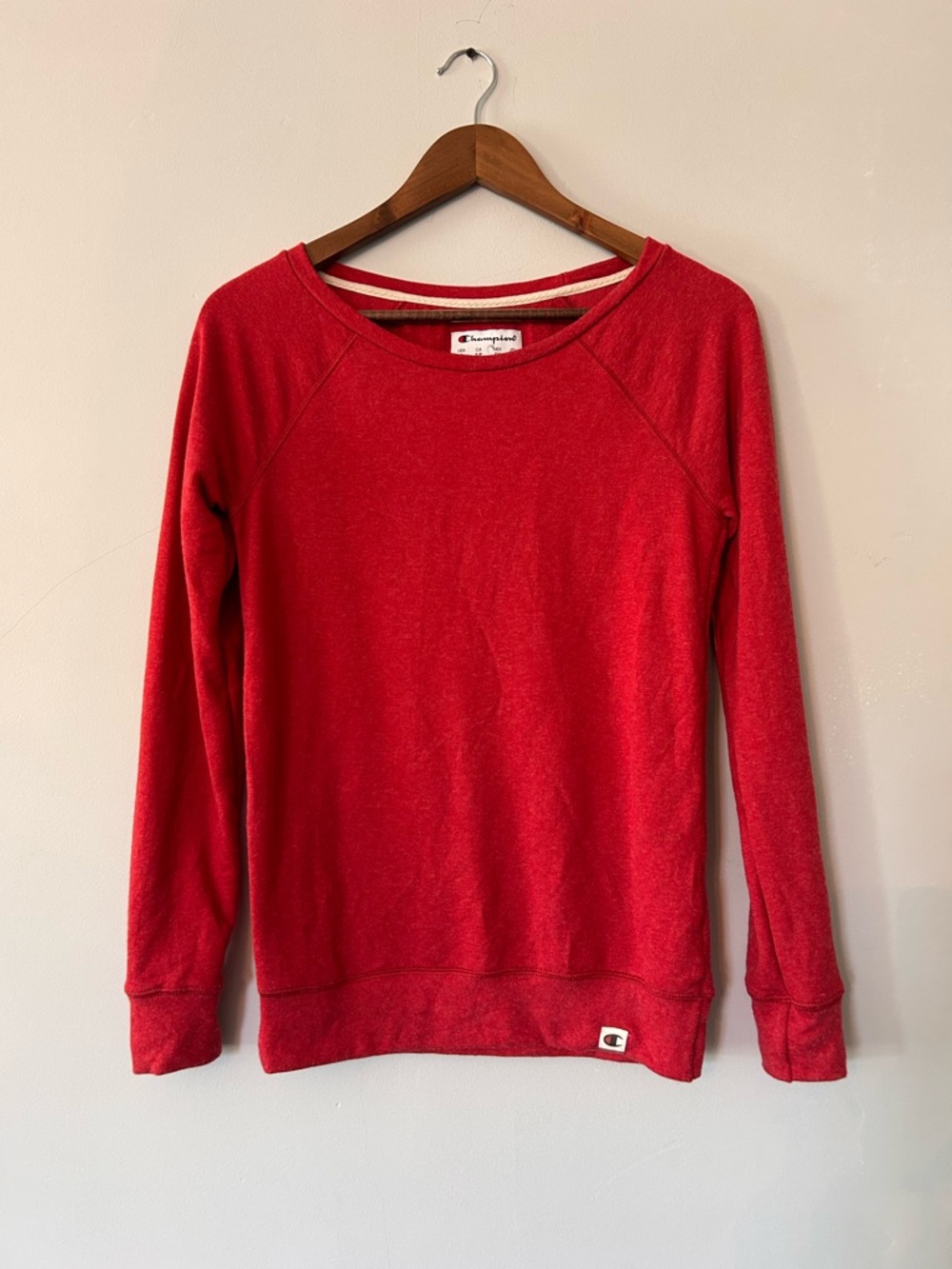 Champion Sweatshirt Small Red Crewneck‎ Fleece Pullover Classic Athletic Womens